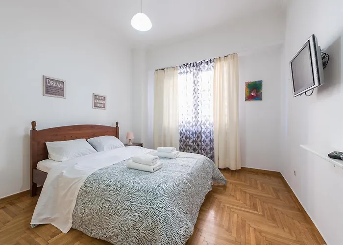 Pagkrati 2 Bedroom Apartment For 4 Persons